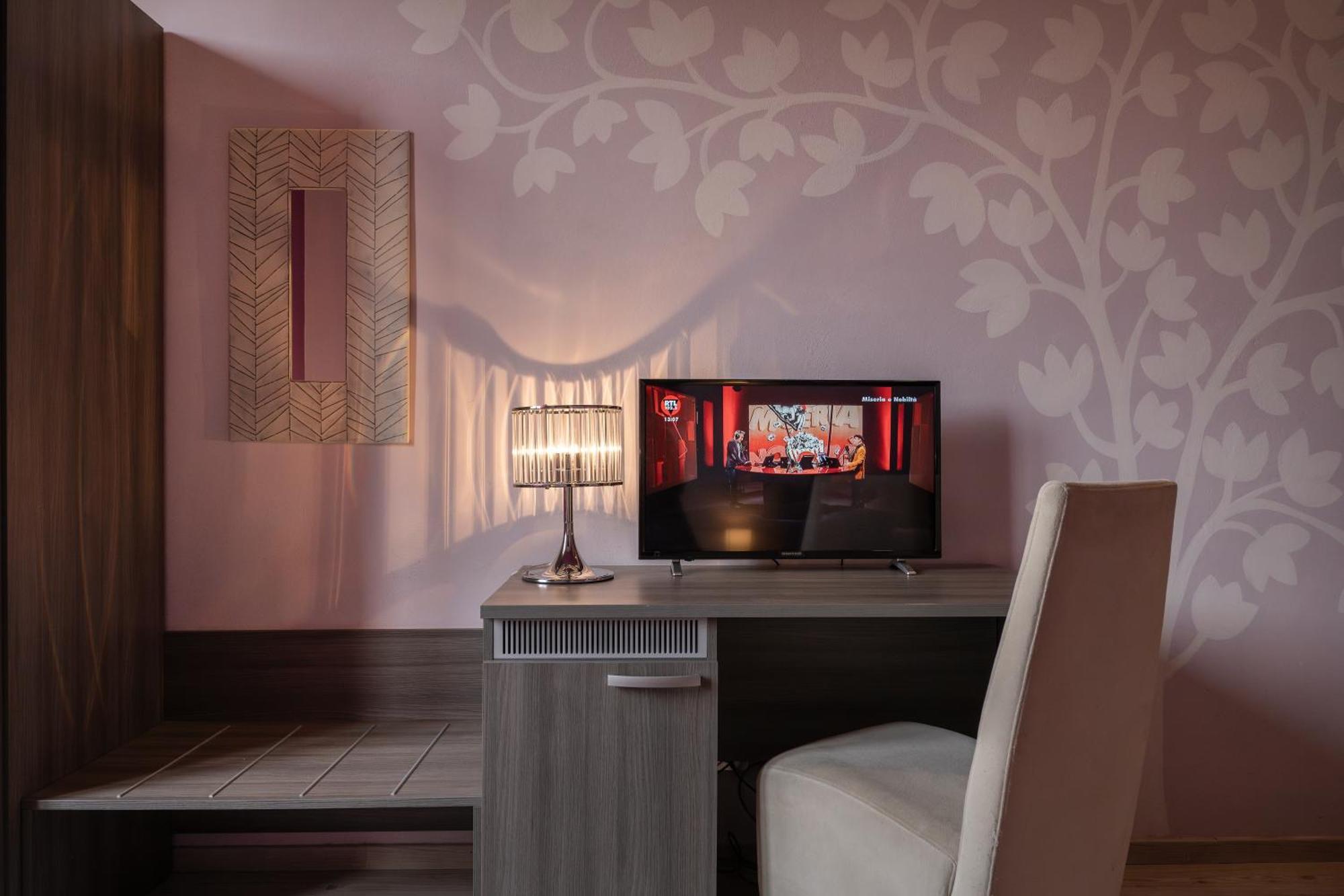 Hotel Palazzo Renieri - 3Stelle S Colle Val D'Elsa Ngoại thất bức ảnh
