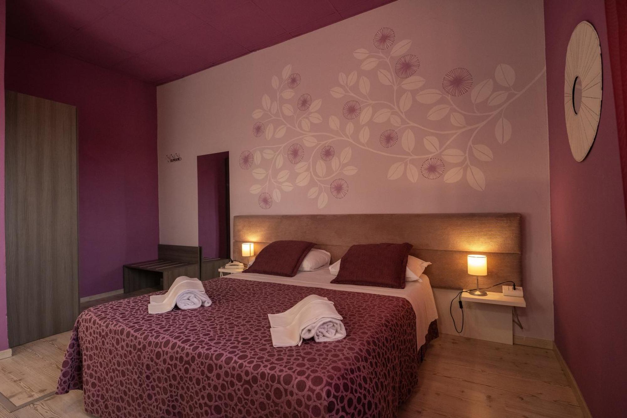 Hotel Palazzo Renieri - 3Stelle S Colle Val D'Elsa Ngoại thất bức ảnh